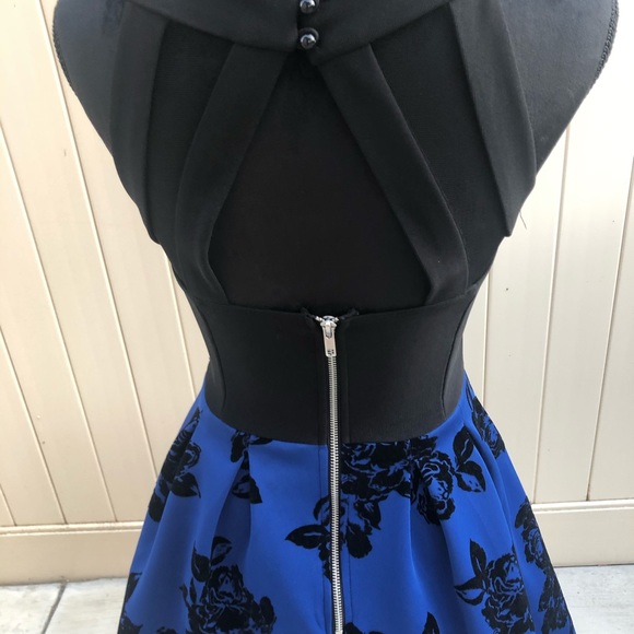 Formal/Semi-Formal - Picture 4 of 5